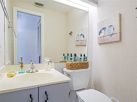 5th image of 5025 Harmony Cir APT 202