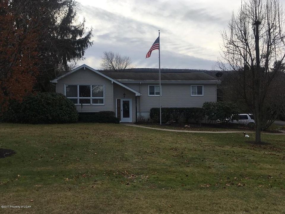 2nd image of 101 Windy Rd