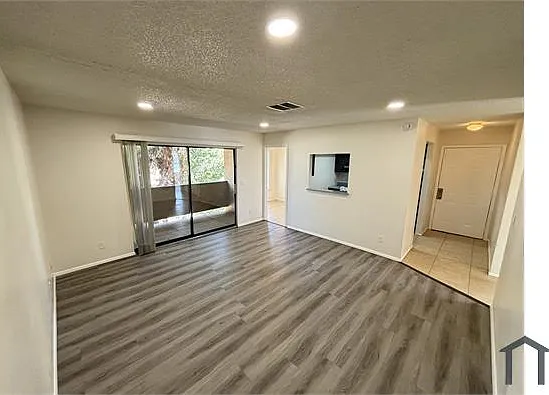 2883 Wheelwright Dr #6 — Photo 7