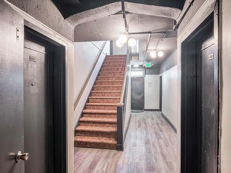 Hollymont Apartments — Photo 27