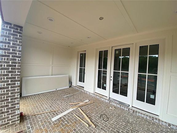 Covered Patio w GFCI Outlet