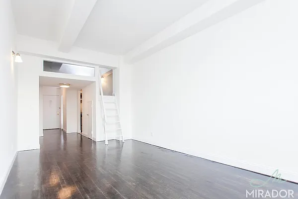 Rented by Mirador Real Estate | media 10