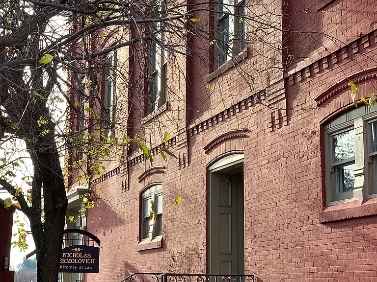 1 W Main St #6 — Photo 3