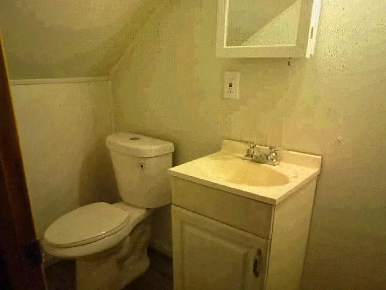 417 Hays Ave — Photo 2