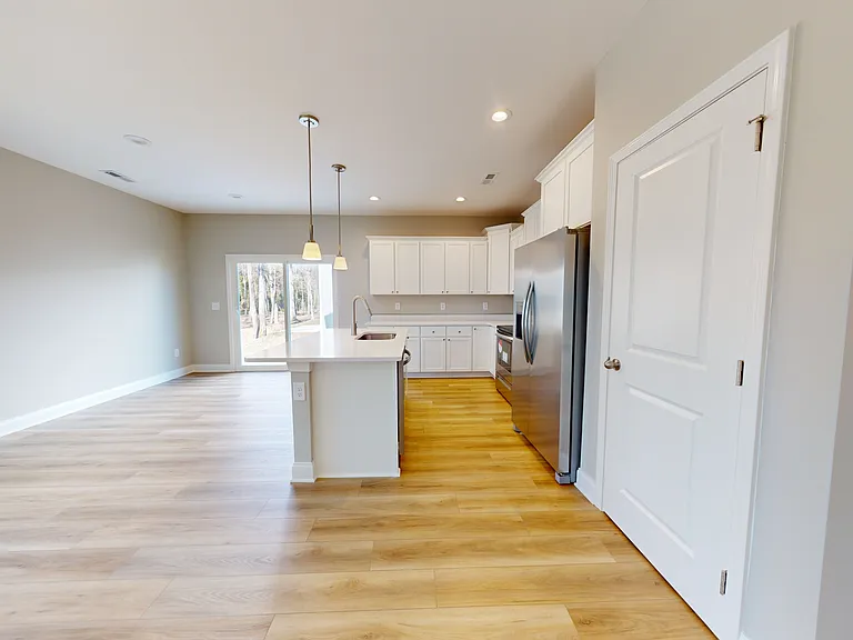 1032 Moen Loop — Photo 8