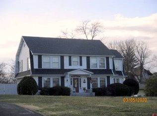 301 S Howard St, Robinson, IL 62454