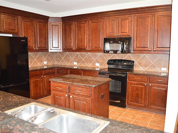 3rd image of 1341 Cog Hill Dr