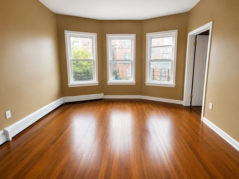 160 Ridge Ave #2 — Photo 4