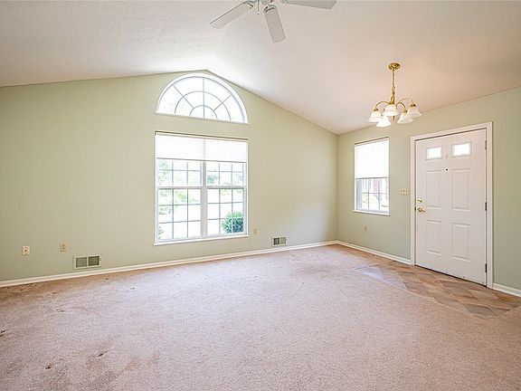 4th image of 1304 Redmont Pl Unit 1304
