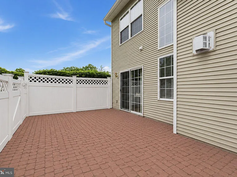 101 Wellington Park Dr — Photo 28