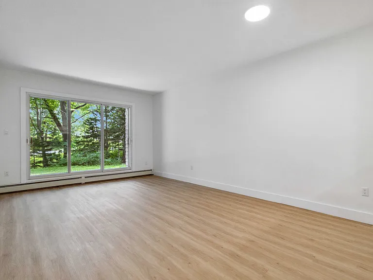 11 Horizon Ct #214 — Photo 9