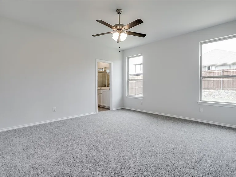 2330 Aspen Hill Dr — Photo 7