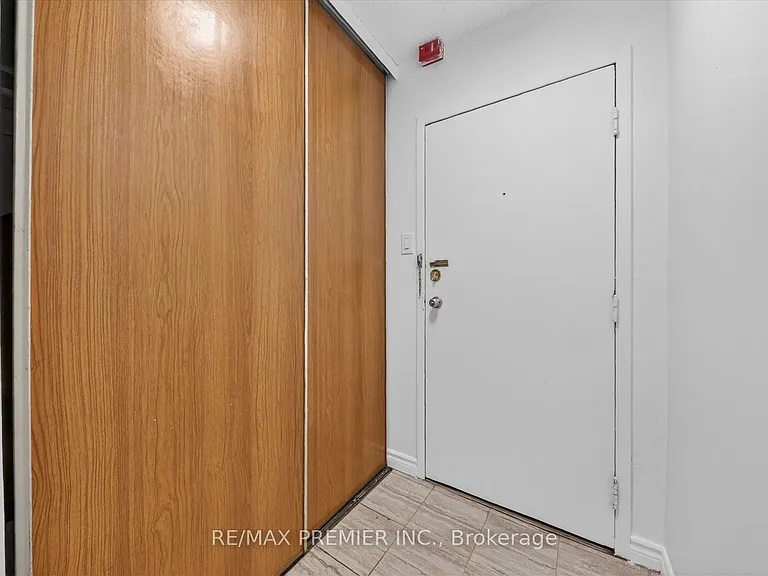 3555 Derry Rd E #712 — Photo 13