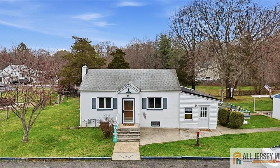1st image of 251 Matchaponix Ave
