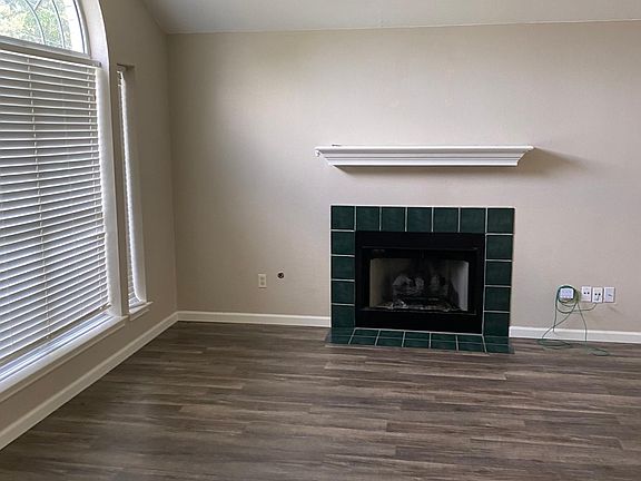 4th image of 1907 Dublin Dr