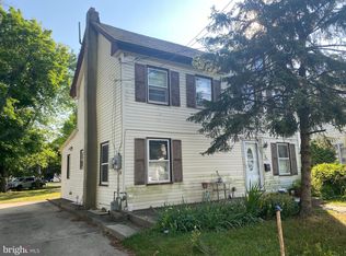 37 N Main St, Williamstown, NJ 08094