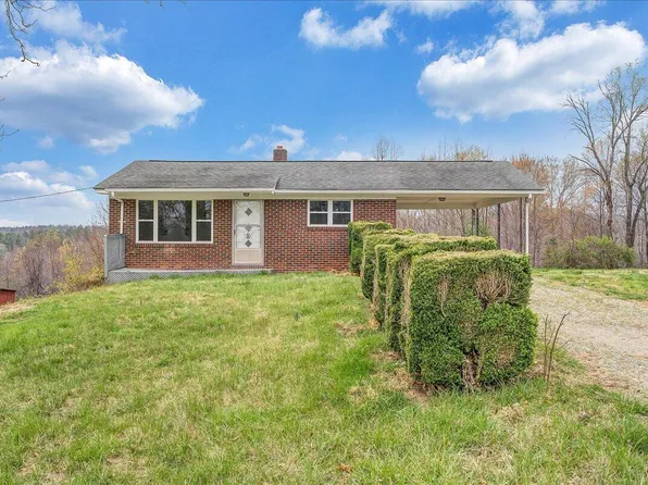 855 Canton Church Rd, Rocky Mount, VA 24151