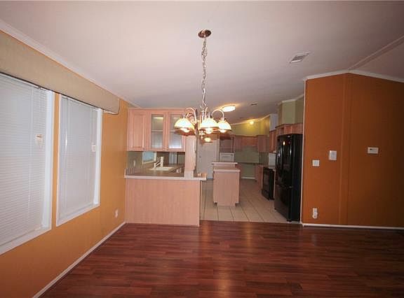 4th image of 17321 Countrywood