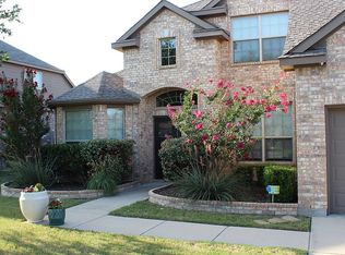 10332 Sixpence Ln, Fort Worth, TX 76108