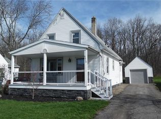 6610 Woodside Pl, Niagara Falls, NY 14304