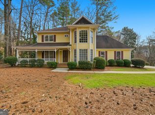 110 Lakepoint Ln, Fayetteville, GA 30215