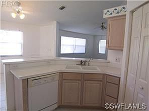 5th image of 215 SE 23rd St