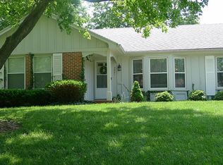 2421 W 71st St, Prairie Village, KS 66208