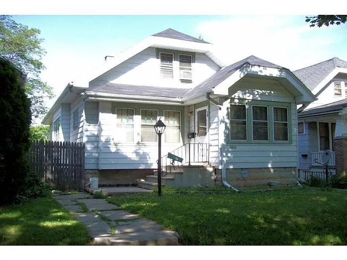 4645 N 30th St photo 1