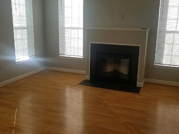 4th image of 200 Edelen Station Pl #6202