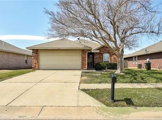 21865 Pioneer Cir, Edmond, OK 73012