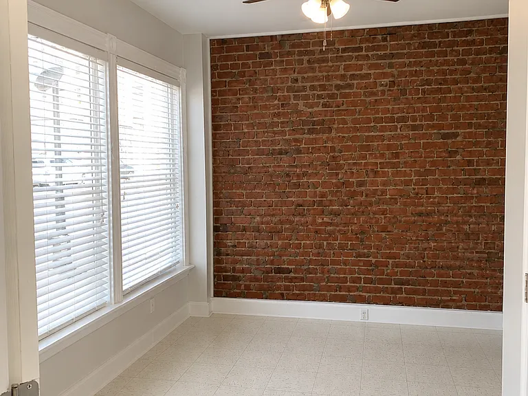 1100 W Clay St #A — Photo 6