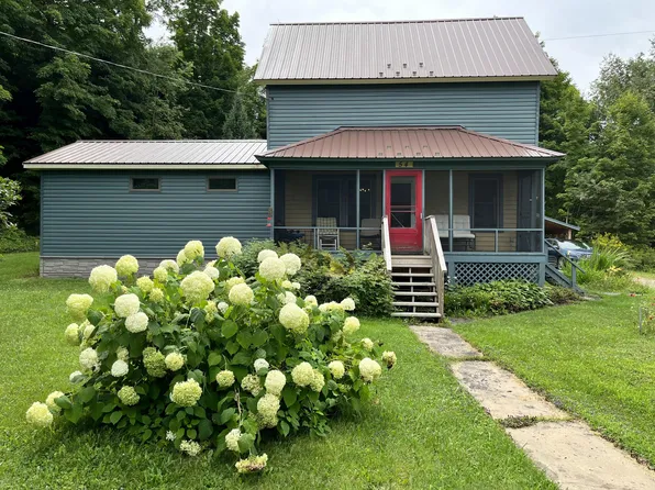 54 Youngs Rd, Star Lake, NY 13690