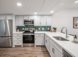 14723 Barryknoll Ln APT 107, Houston, TX 77079