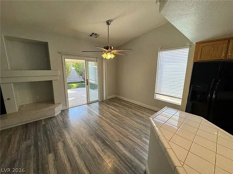10034 Chinook Gale Ct — Photo 9