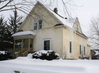 1628 Adams St, La Crosse, WI 54601