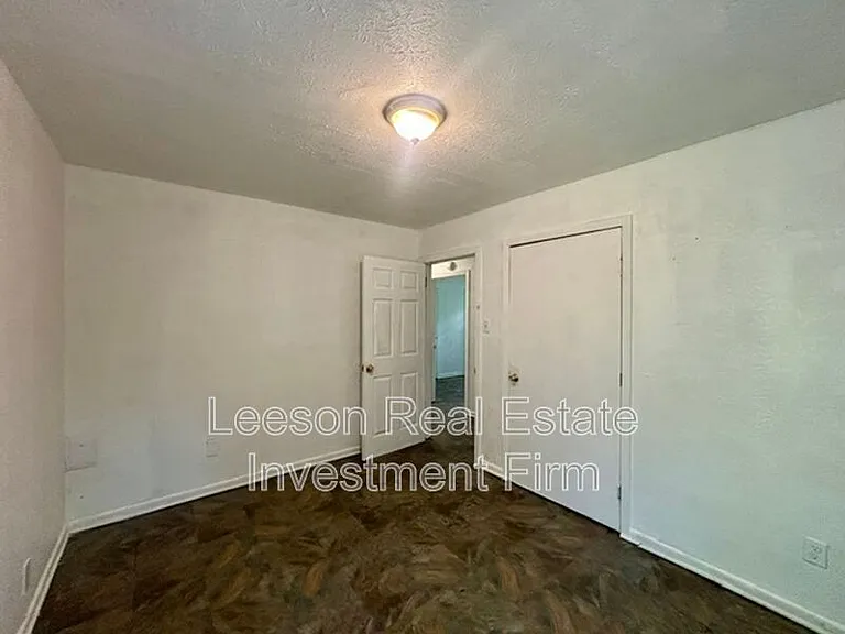 307 W 71st St — Photo 13