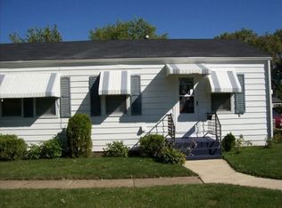 25 Congress Dr, Rockford, IL 61109