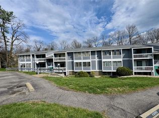 321 Ridge Point Cir #B13, Bridgeville, PA