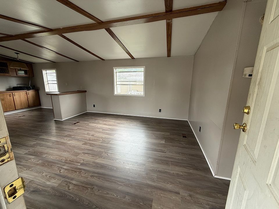 1st image of 805 Henshaw Dr #1