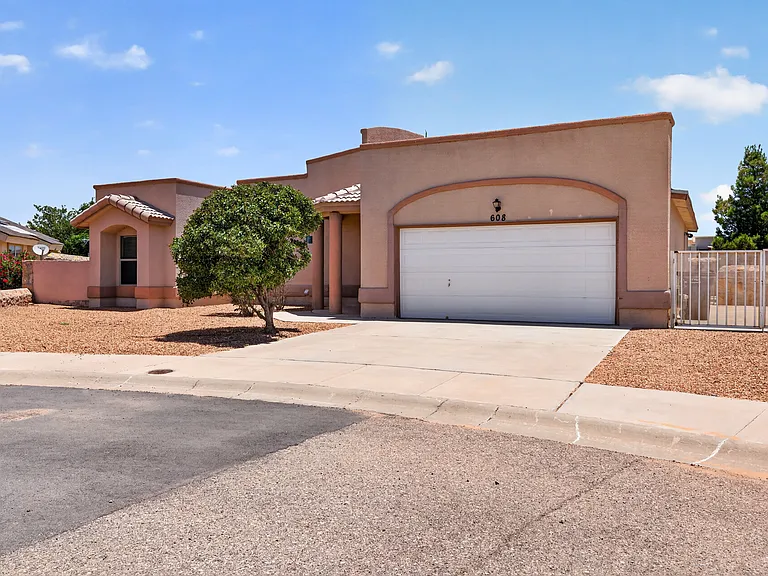 608 Cactus Creek Pl — Photo 2