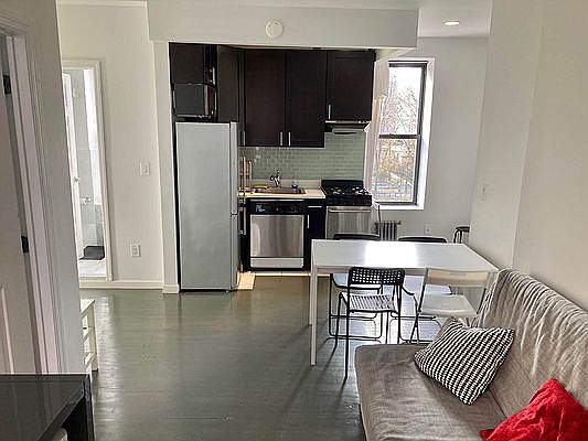 1st image of 197 Madison St APT 11