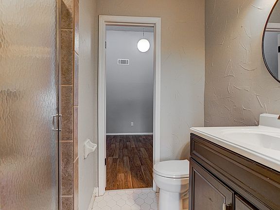 4th image of 1757 Fox Hunt Ln