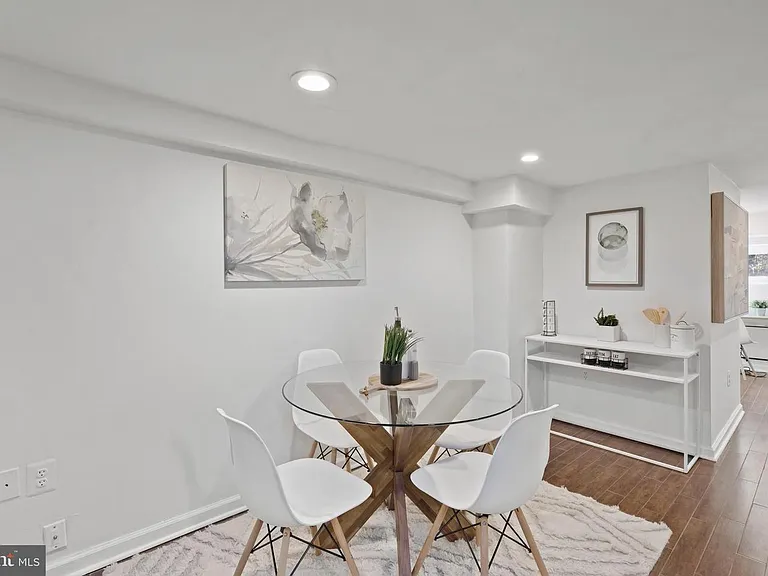 739 Fairmont St NW #B — Photo 7