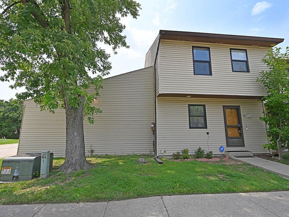 1st image of 100 Oak Creek Ct APT 6