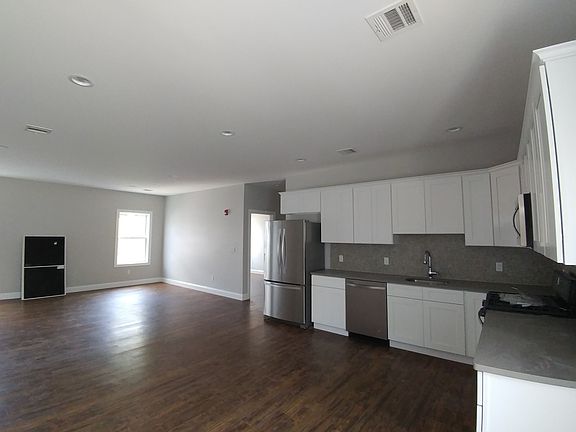 Kitchen/Family - Unit 2