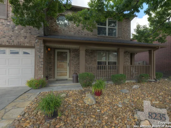 8235 CHESTNUT MANOR DR, Converse, TX 78109