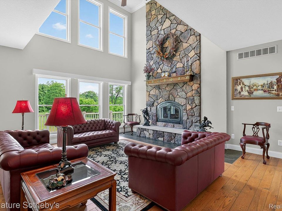 12700 Shaffer Rd, photo 2