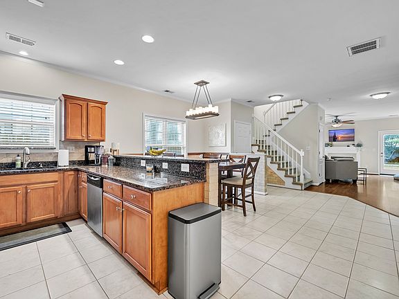2nd image of 2210 E Berrie Cir