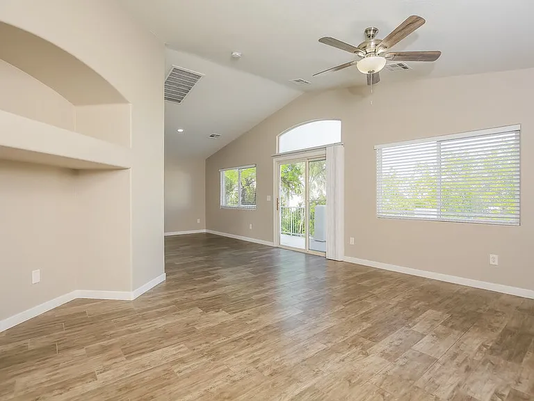 5347 S Galanthus St — Photo 4