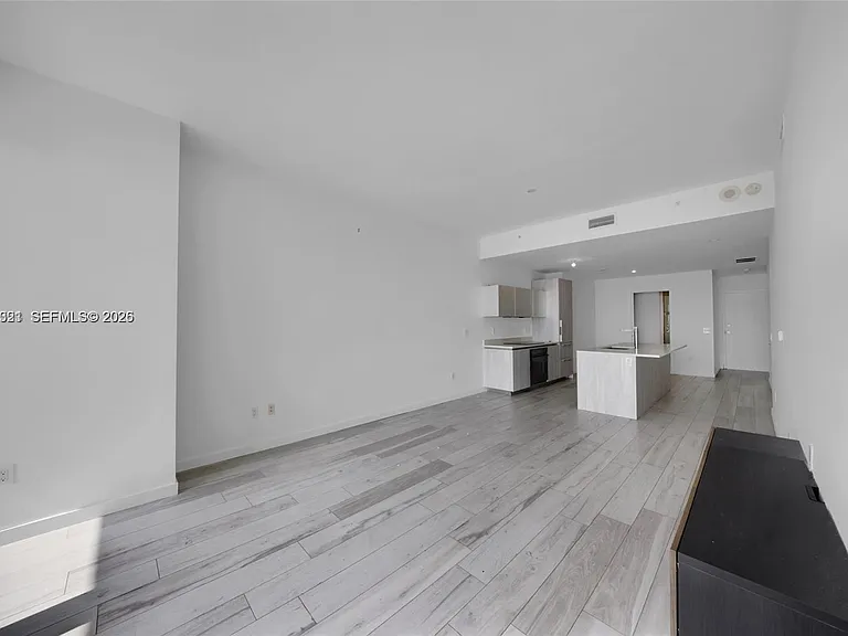 480 NE 31st St #2003 — Photo 10